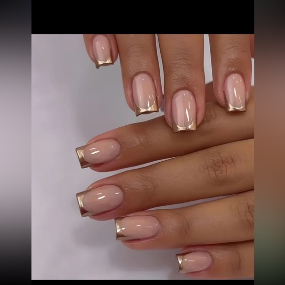 NWOT~ Full cover press on nails, set of 24 count - Picture 1 of 9